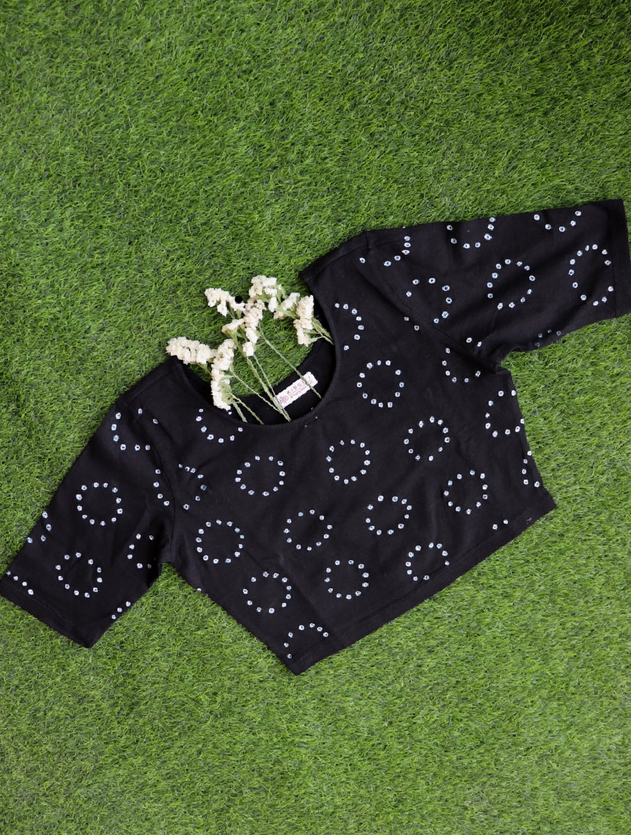 Black Chakri Bandhej Half Sleeve Stretchable Blouse/Crop Top