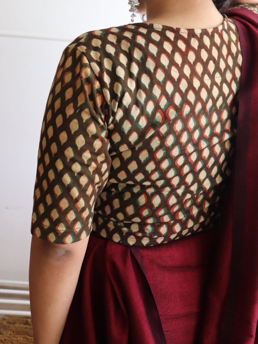 Maroon Boota Dabu Printed Stretchable Blouse/Crop Top