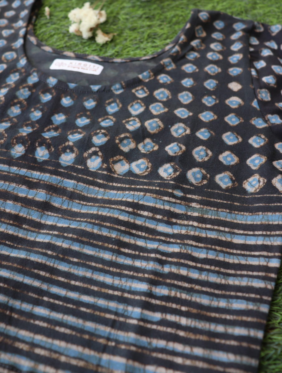 Grey Blue Boota Dabu Printed Stretchable Blouse/Crop Top