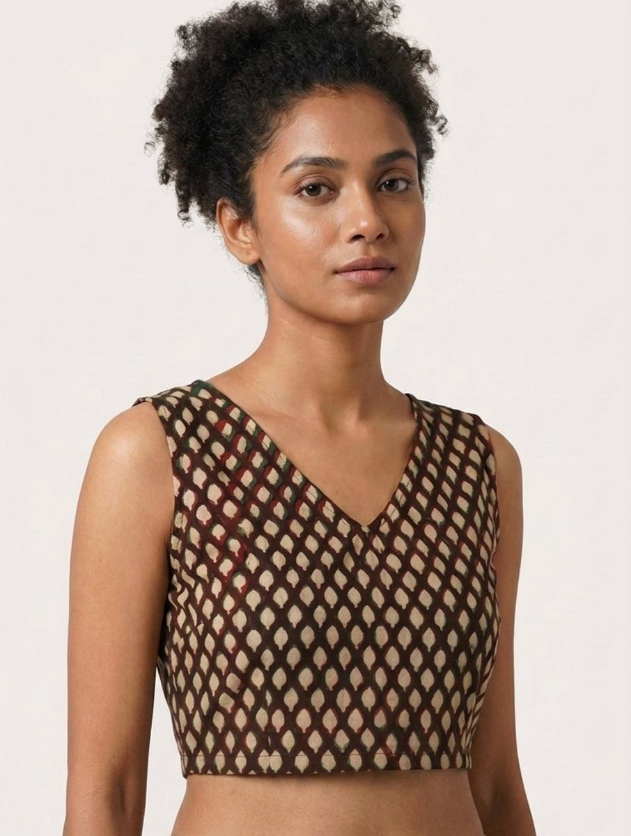 Maroon Boota Dabu Printed Stretchable Blouse/Crop Top